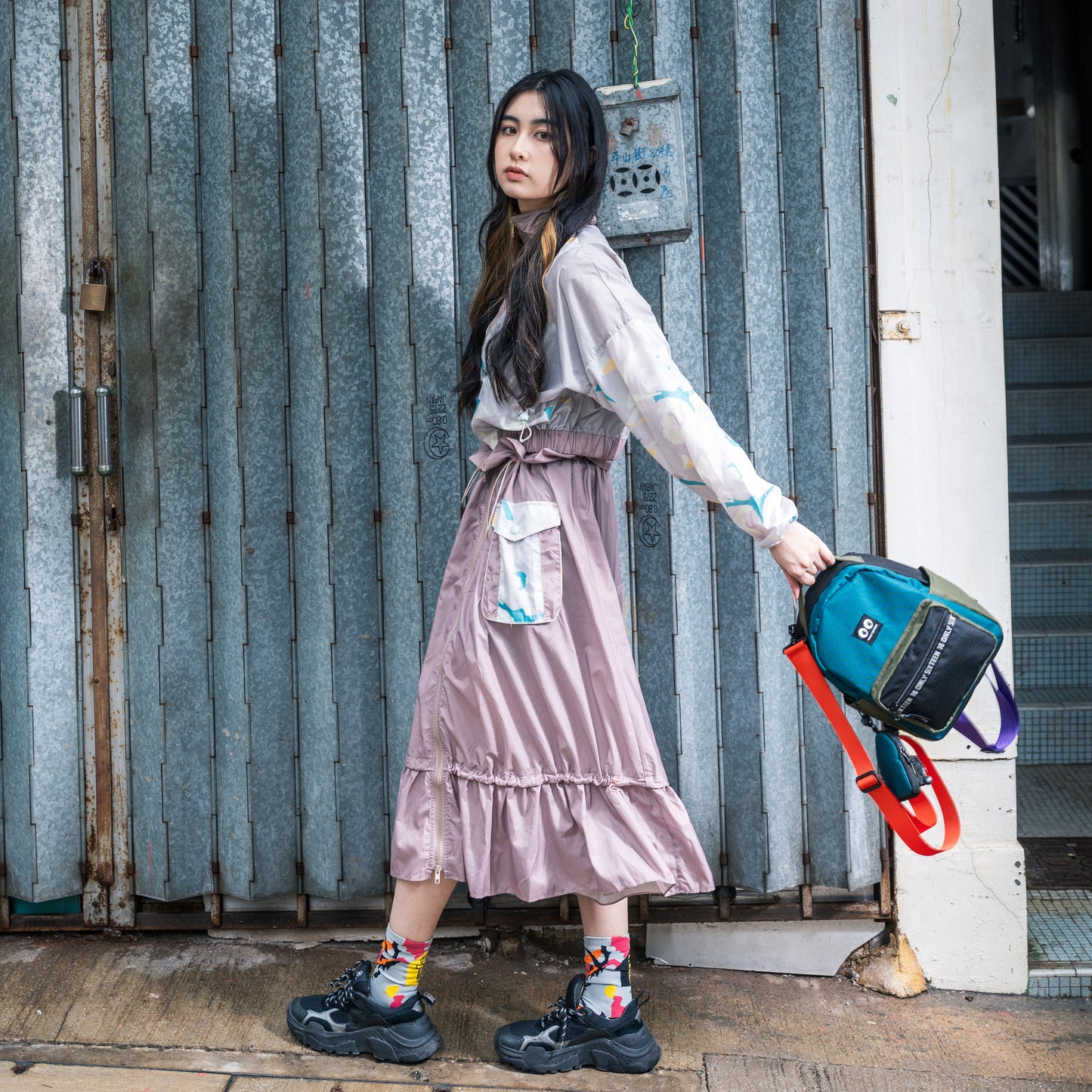 輕巧多功能背包