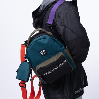 輕巧多功能背包